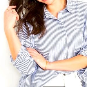 Old Navy boyfriend button down cropped striped shirt